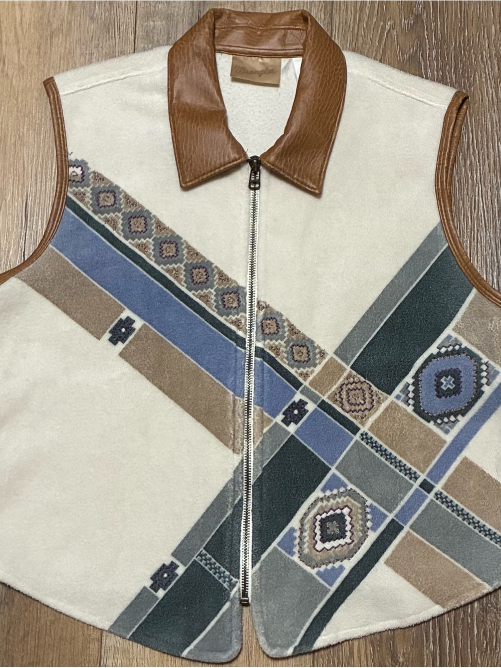 Vintage Wrangler Southwestern Fleece Vest L Zip Embroidered Aztec Tribal Western